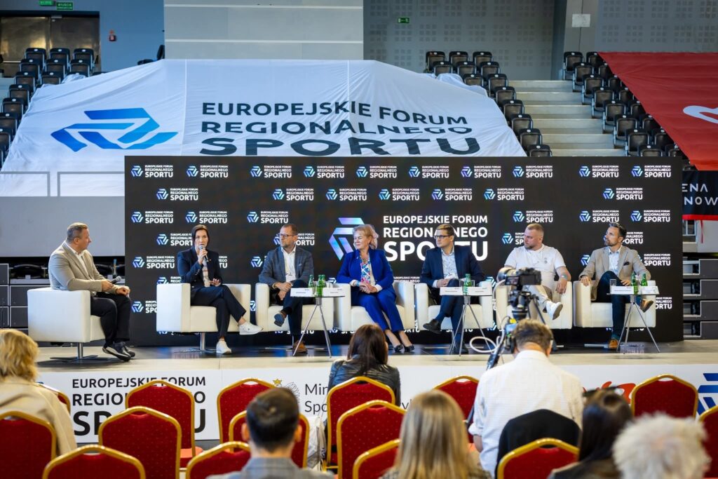 Uczestnicy Europejskiego Forum Regionalnego Sportu